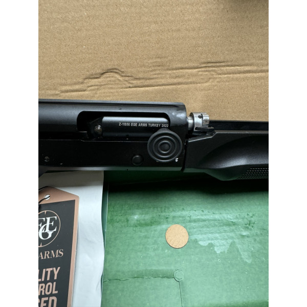 Fusil semi-automatique EGE ARMS EG12 synthétique canon 71 cm