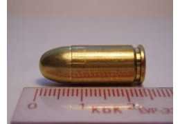 Balle 9 mm court : une munition compacte pour armes de poing