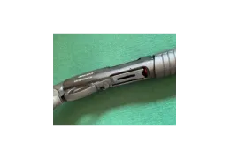 Fusil canon court calibre 12 : pour une maniabilité maximale en milieu serré